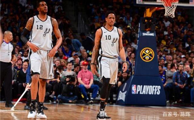 太阳报：利物浦旧将迪乌夫因拒付子女抚养费，正面临入狱风险（太阳报：前利物浦球员迪乌夫拒付子女抚养费，或面临入狱）