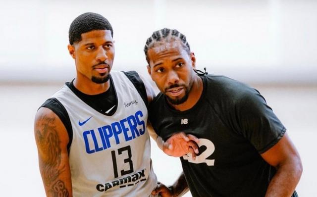 苏炳添的人生不止有风速与纪录，还有父亲的角色（风速与纪录之外，苏炳添还是一位父亲）