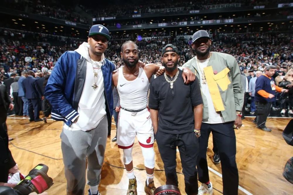 德天空：帕利尼亚已抵达伦敦，他希望本周代表热刺出战拜仁（德天空：帕利尼亚抵达伦敦，盼本周为热刺对阵拜仁登场）