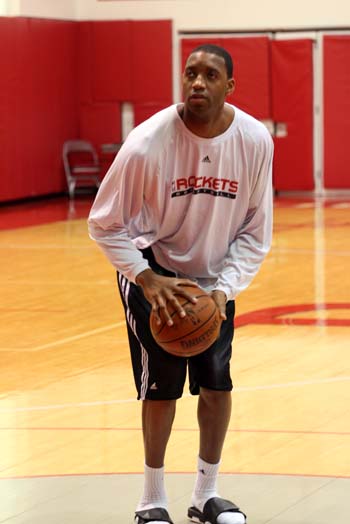 手感冰凉！卡特&席尔瓦合计15投2中（状态低迷：卡特与席尔瓦合计15投仅中2球）