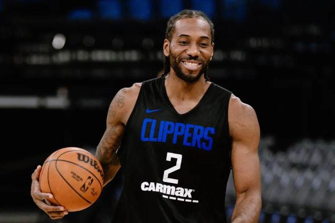 门将倒地的瞬间，一切都晚了（门将倒下的一刻，一切为时已晚）