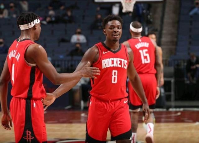 德转比甲身价前10：措利斯3000万欧第1，小斯坦科维奇上榜（德转公布比甲身价TOP10：措利斯3000万欧居首，小斯坦科维奇入围）