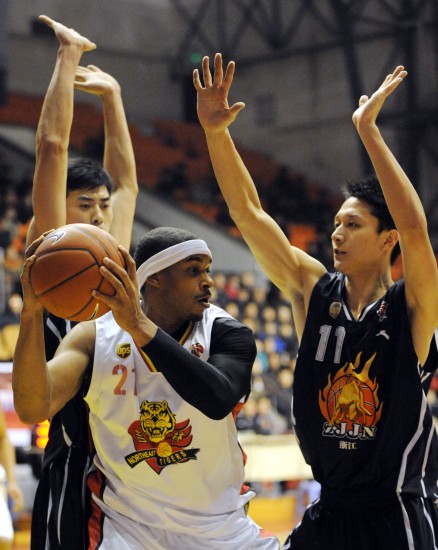 2025中超联赛第29轮现场观众人数统计（2025赛季中超第29轮现场上座人数汇总）